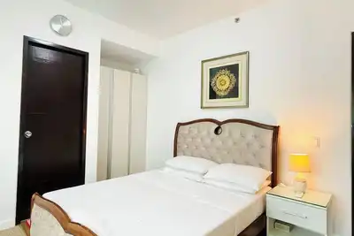 Image de 1br condo 57sqm with Balcony free wifi Abreeza place towers