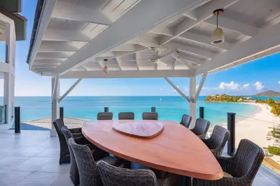Image de Oceanfront 4-Bedroom Villa with Panoramic Caribbean Views