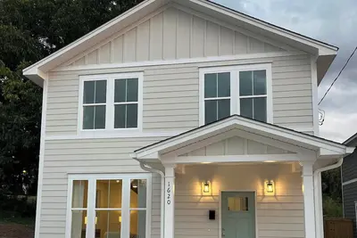 Image de Destination Usc! 5br/3. 5ba new construction - walk to campus, 5Points and more!