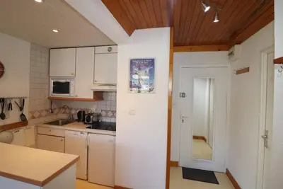 Image de 300m du centre station, 2ème étage, terrasse, balcon, télévision, casier à ski, 37m², Tignes