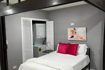 Image de Peaceful Retreat: 10Mins to Airport, Free Parking