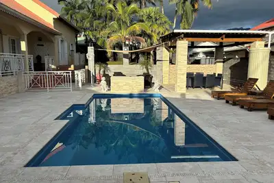 Image de Les Z'Orangines maison avec piscine à Saint Benoit