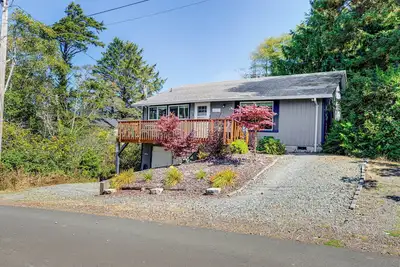 Image de Rockaway Beach House - Walk to Ocean!