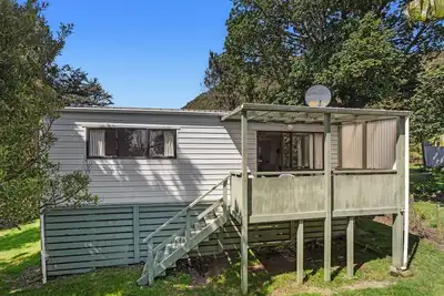 Image de The Treehouse- Whanarua Bay