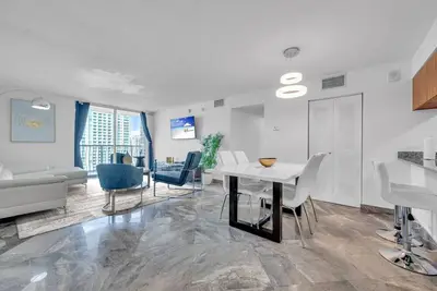 Image de The Club 3224 · High floor unit 3 bedrooms in the heart of Miami