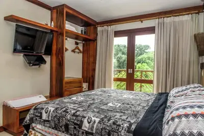 Image de Charming sea view apartment in luxury condo\n\n