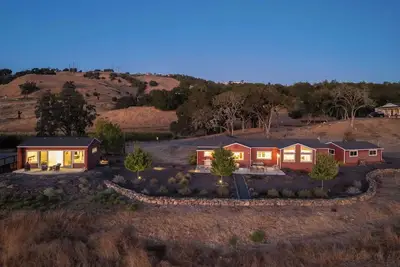 Image de Cottage Retreat at Paradise Ridge by Kohmsa