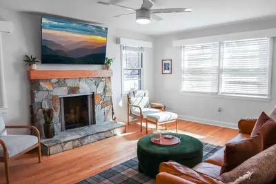 Image de Best of Black Mountain - Walk Downtown - 3br 2 Ba