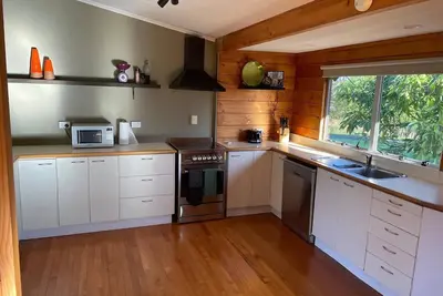 Image de Erics Cottage, working Deer farm