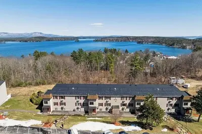 Image de 3 Bedroom, 2 Bath walk to Weirs Beach