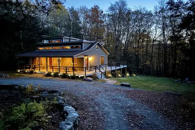 Image de Catskills River Retreat — Stargazing Roof Deck, Canoeing & Rafting