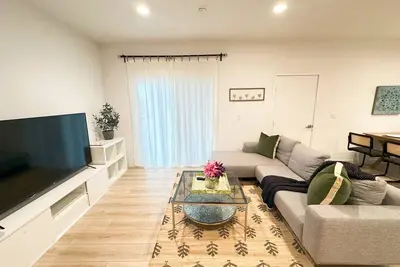 Image de Cozy 2-bedroom apt West University Health Sciences Pomona