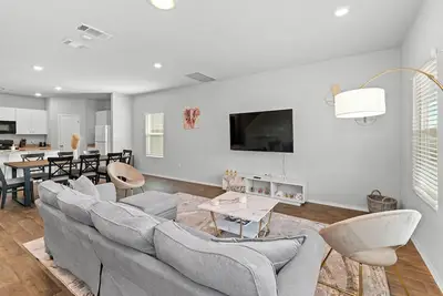 Image de Very Spacious - Luxury High End Home - Sleeps 15