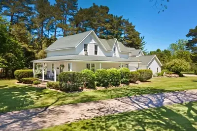 Image de Spacious Farmhouse, Horse Show Stay, Dog Friendly!