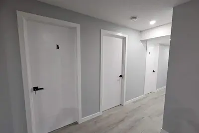 Image de One bedroom basement with lake access in a quite neighborhood