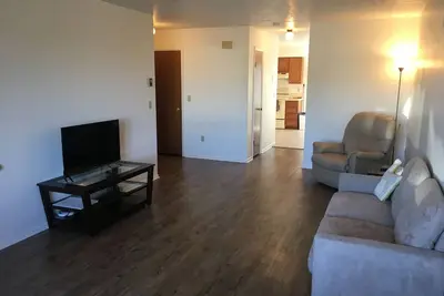 Image de 1, 800sf 3 Stories 8 beds townhouse