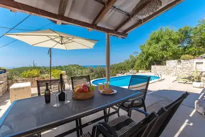 Image de Maison Stone (10905-K1) - Babino polje