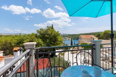 Image de Appartements Dalis (10933-A1) - Milna - île de Brac