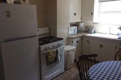 Image de Charming 3-bedroom farmhouse with WiFi, Ac. Oldest home On the Nd campus.