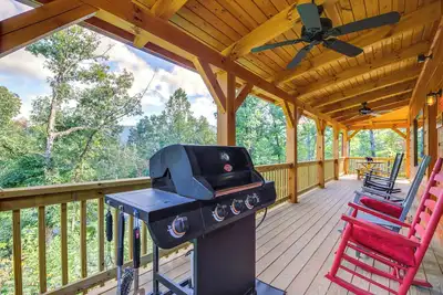 Image de Mtn-View Cabin Near Dollywood: Hike, Play, Unwind!