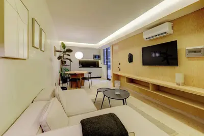 Image de Capitalia | Luxe Urban Abodes