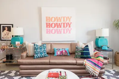 Image de HowdyHouse: Designer Townhouse in Historic Foodie Bryan Minutes to Kyle Field