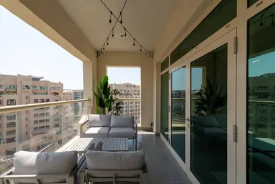 Image de Sleek 2br Apt at the Palm w\/ Beach Access