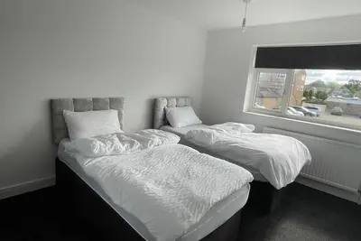 Image de 5 Beds | Full House | Parking