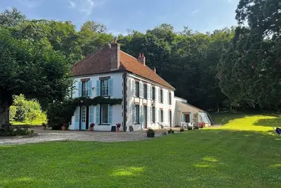 Image de Le Chesnoy magnifique maison de 17/20 pers piscine privée, terrain de tennis