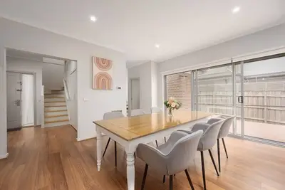 Image de Charming & Modern Mountain View Townhouse