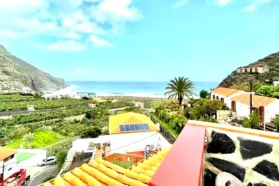 Image de Maison rurale avec terrasse  vue incroyable sur la mer