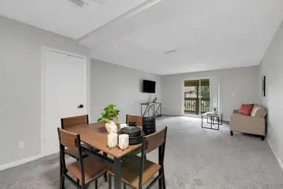 Image de Sweetwater 7f I Beautiful 2Bd Apt I Free Parking