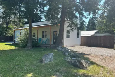 Image de Hidden Gem Charming 2-bedroom cabin with WiFi, Ac in fantastic Hungry Horse