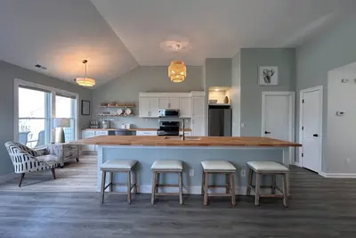Image de Benson & Bowie's Bungalow -Indoor Pool, Tennis, Pickle Ball