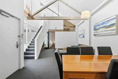 Image de Gibson's Mill waterfront loft apartment - 304