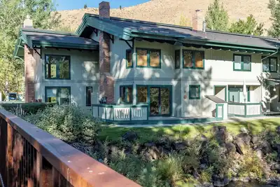 Image de Prospector Condo 158- Beautifully Remodeled Creekside Condo Walk to Slopes.