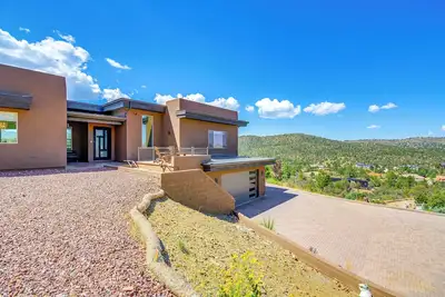 Image de Mtn-View Retreat w/ Game Room in Prescott!