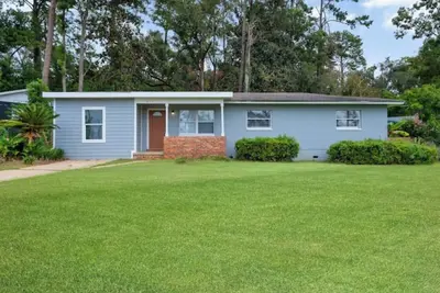 Image de The Bowden - Renovated 4-Bedroom