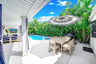 Image de Heated Pool+Hot Tub! Private Beach Access!
