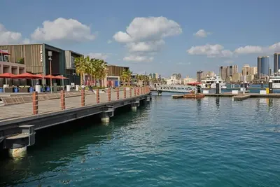 Image de Mordern1 Bedroom Apartment close to BurJuman Mall Bur Dubai