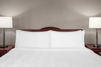 Image de Relaxing Bellevue Suite Near Phantom Lake & Local Parks | 2 Family Ready Rooms