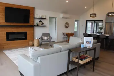 Image de Newly Built Coastal Cottage, Minutes To Lakeside Beach & Crowbush Golf Course