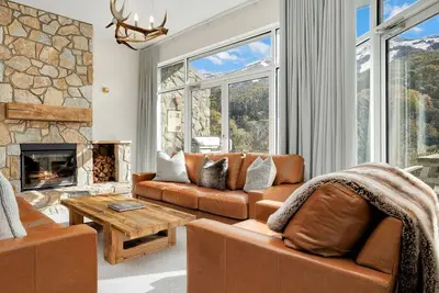 Image de Eagle Oak Chalet - Central Village