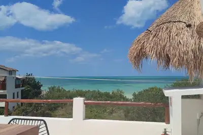Cozy apartment in peaceful Holbox with WiFi, Ac