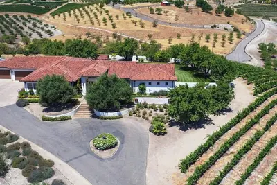 Image de Beautiful villa in Paso Robles Wine Country with Swimming Pool and Hot Tub