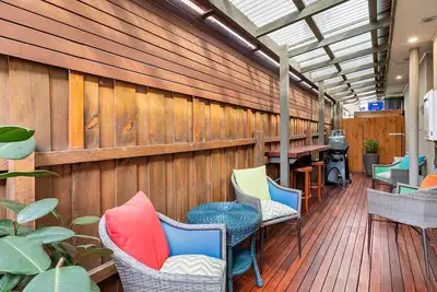 Image de Superb Esplanade Beach House 8