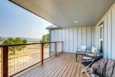 Image de Beautiful Water Views: Coastal Oregon Townhome!