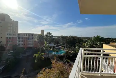 Image de Deluxe 1 Bedroom and 1 Bathroom Unit with Full Amenities