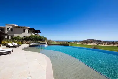 Image de Luxe Oceanview Villa Santiago Retreat in Los Cabos