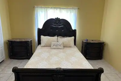 Charming 2-bedroom house with WiFi, Ac in fabulous Black River